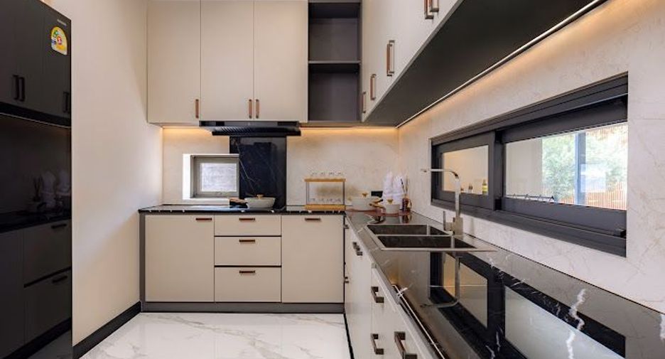 À vendre 5 chambres villa à Bang Lamung, Chonburi