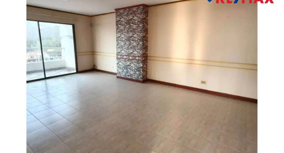For sale 2 ベッドルーム condo in Bang Lamung, Chonburi