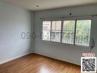 For rent 4 bedrooms townhouse in Bang Bon, Bangkok