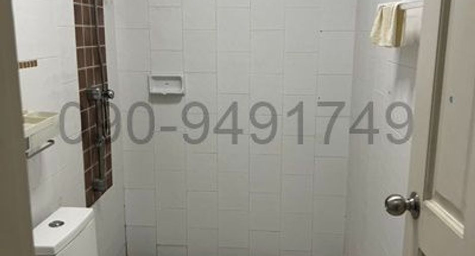 For rent 4 bedrooms townhouse in Bang Bon, Bangkok