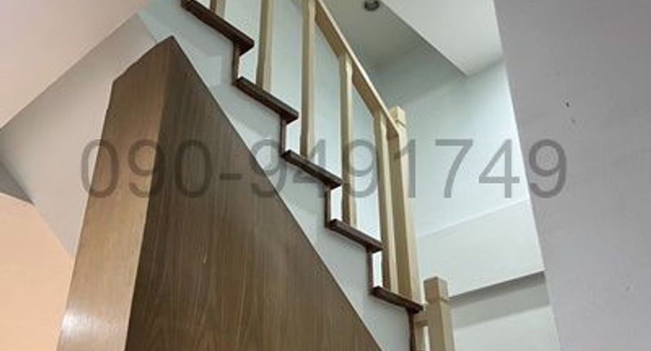 For rent 4 bedrooms townhouse in Bang Bon, Bangkok