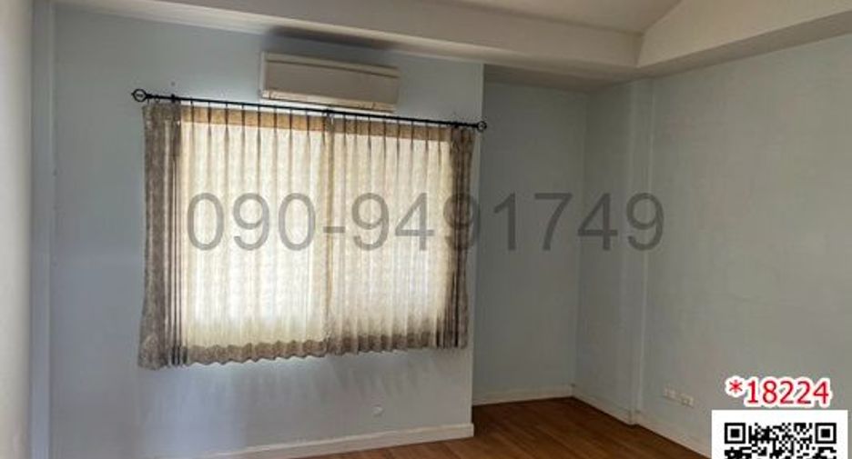 For rent 4 bedrooms townhouse in Bang Bon, Bangkok