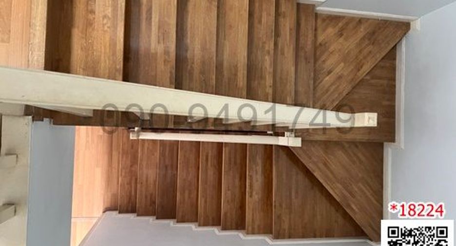 For rent 4 bedrooms townhouse in Bang Bon, Bangkok