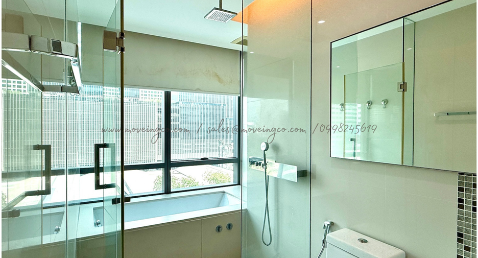 For sale 2 bedrooms condo in Watthana, Bangkok