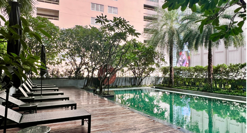 For sale 2 bedrooms condo in Watthana, Bangkok
