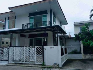 Casa en venta de 3 habitaciones en Khlong Sam Wa, Bangkok