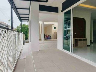 Casa en venta de 3 habitaciones en Khlong Sam Wa, Bangkok