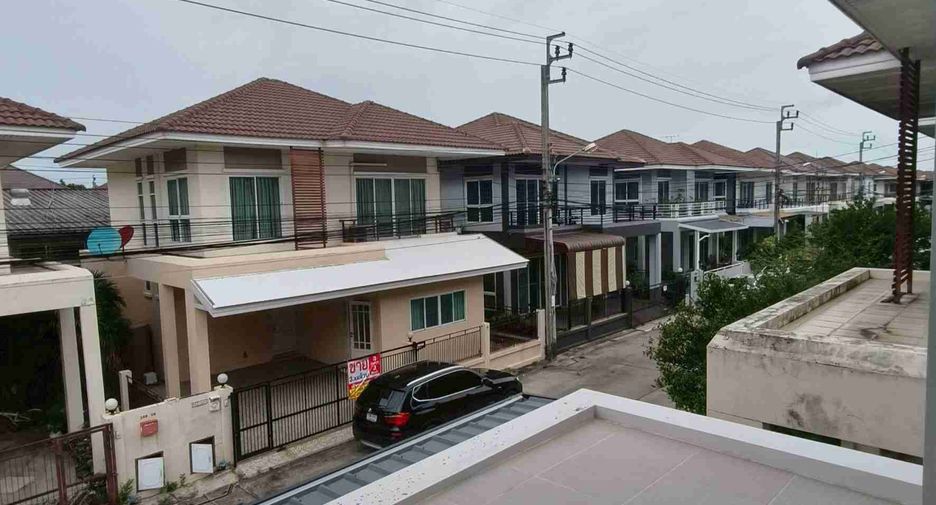 Haus zum Kauf mit 3 Zimmer in Khlong Sam Wa, Bangkok
