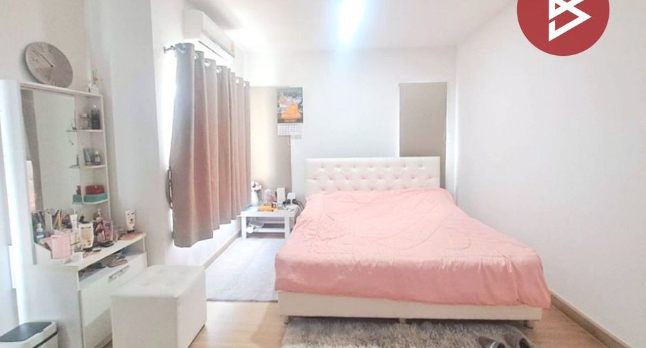 For sale 3 bedrooms house in Lam Luk Ka, Pathum Thani