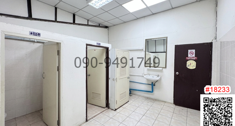 For sale 2 bedrooms retail Space in Khan Na Yao, Bangkok