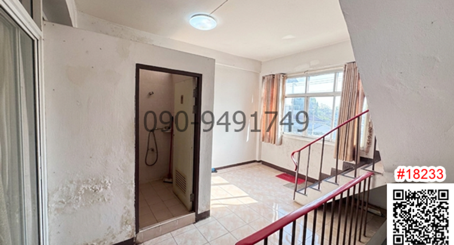 For sale 2 bedrooms retail Space in Khan Na Yao, Bangkok