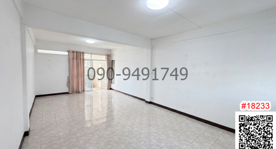 For sale 2 bedrooms retail Space in Khan Na Yao, Bangkok