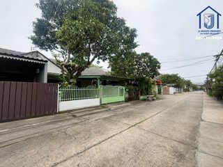 Casa adosada en venta de 2 habitaciones en Bueng Kum, Bangkok