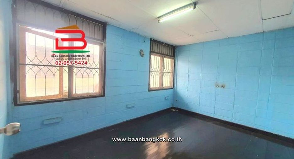 Casa adosada en venta de 2 habitaciones en Chatuchak, Bangkok