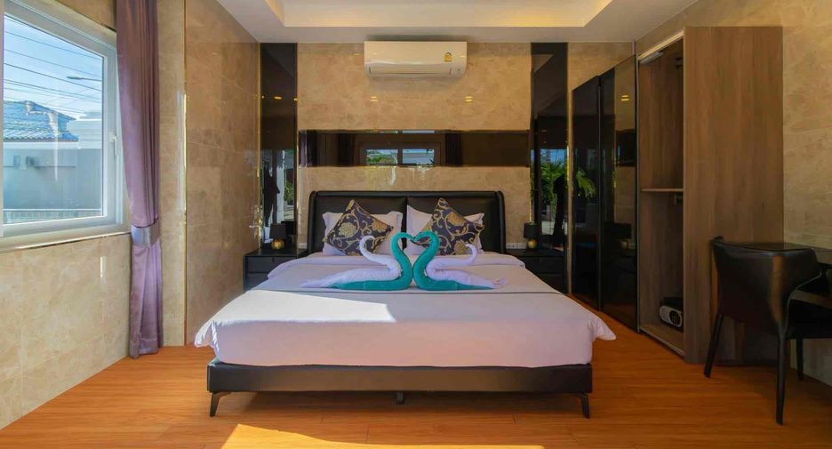 For rent 5 bedrooms villa in Bang Lamung, Chonburi