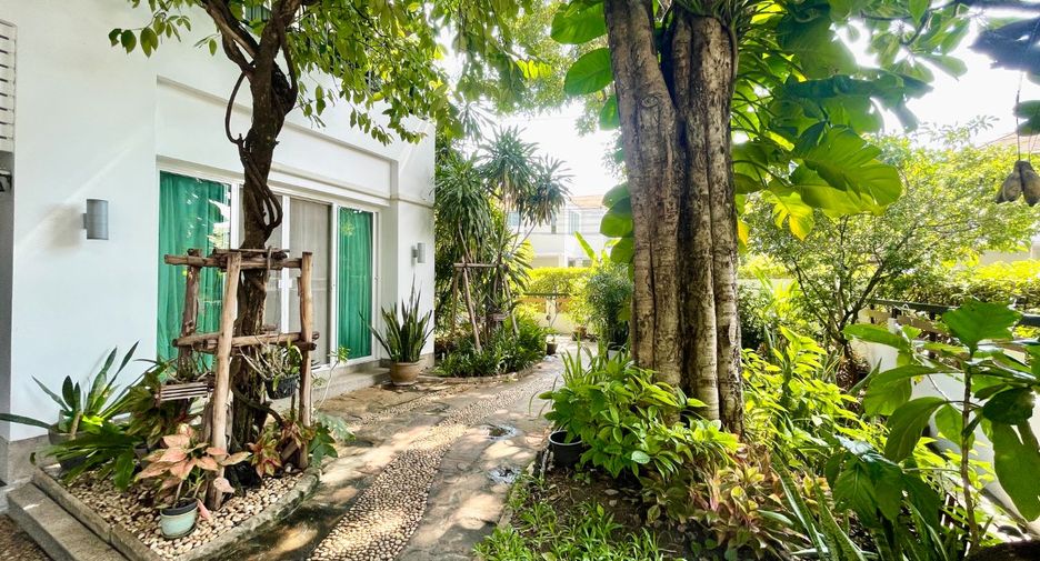 Haus zum Kauf mit 3 Zimmer in Lat Phrao, Bangkok