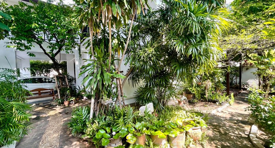 Haus zum Kauf mit 3 Zimmer in Lat Phrao, Bangkok