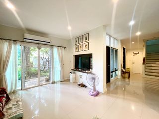 Haus zum Kauf mit 3 Zimmer in Lat Phrao, Bangkok