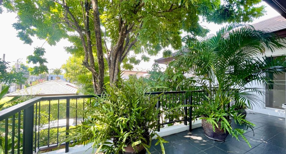 Haus zum Kauf mit 3 Zimmer in Lat Phrao, Bangkok