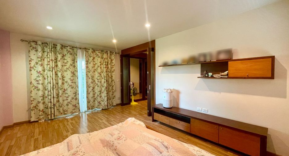 Haus zum Kauf mit 3 Zimmer in Lat Phrao, Bangkok