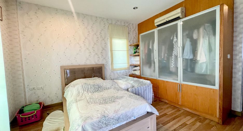 Haus zum Kauf mit 3 Zimmer in Lat Phrao, Bangkok