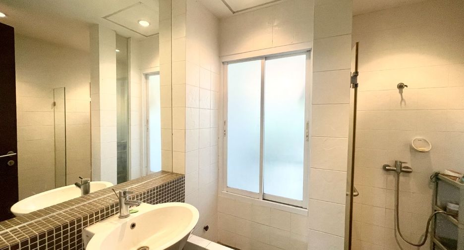 Haus zum Kauf mit 3 Zimmer in Lat Phrao, Bangkok