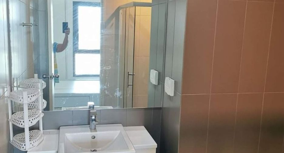 For rent 1 bed condo in Huai Khwang, Bangkok