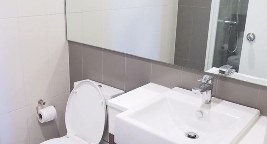 For rent 1 bed condo in Huai Khwang, Bangkok