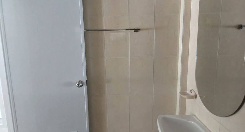 For rent and for sale 2 bedrooms villa in Bang Lamung, Chonburi