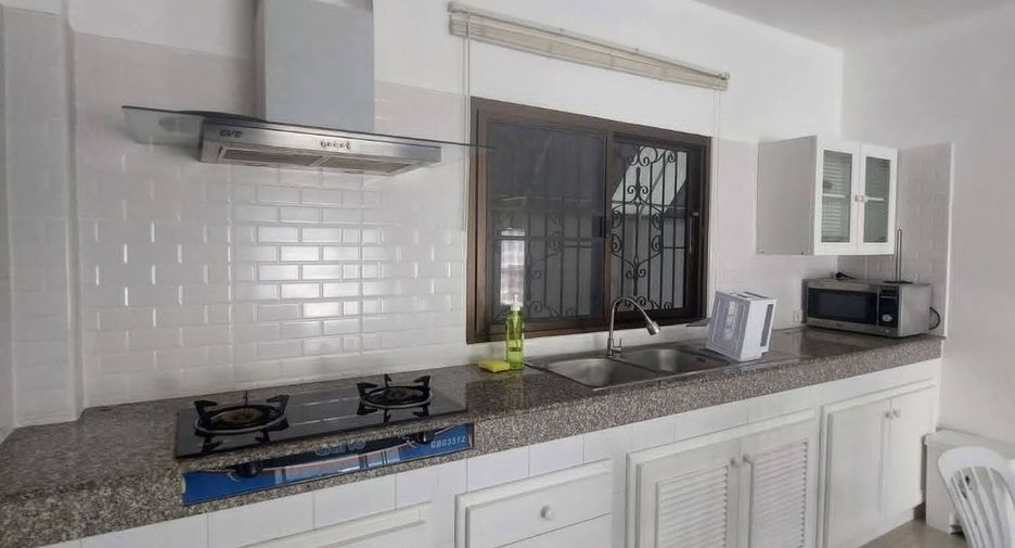 For rent and for sale 2 bedrooms villa in Bang Lamung, Chonburi
