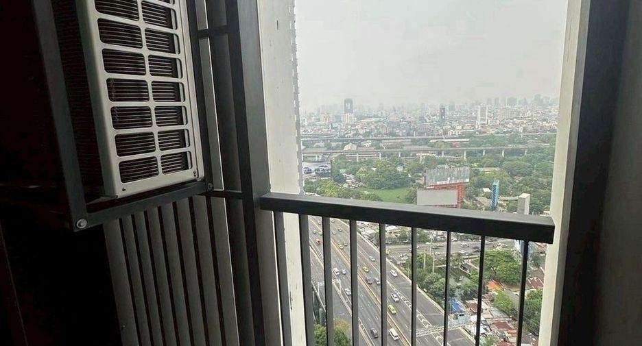 Wohnung zur Miete mit 1 Zimmer in Pathum Wan, Bangkok
