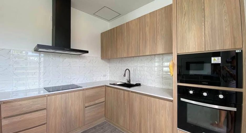 For rent 3 bedrooms villa in Bang Lamung, Chonburi