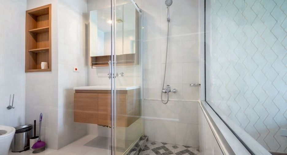 Condo en alquiler y en venta de 1 habitaciones en Khlong Toei, Bangkok