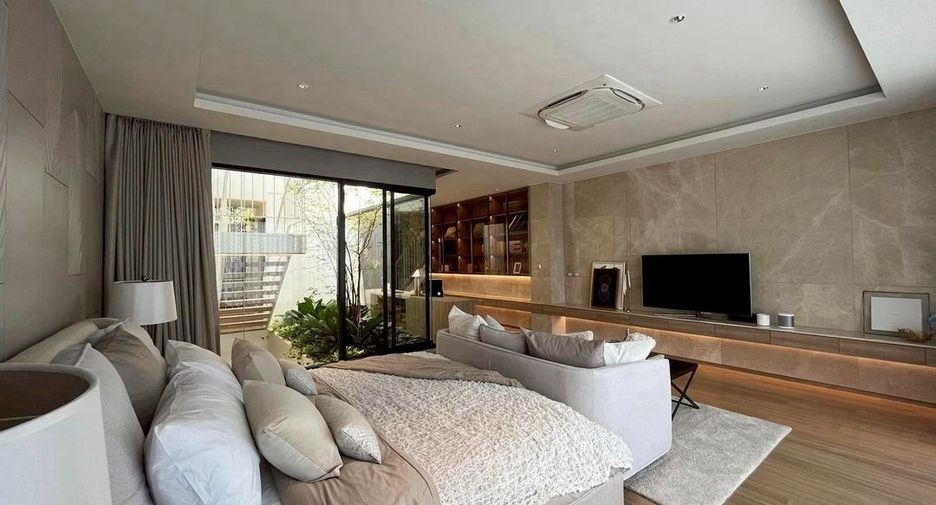 Casa adosada en venta de 3 habitaciones en Lat Phrao, Bangkok