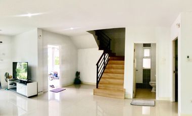 Haus zur Miete und zum Kauf mit 3 Zimmer in Bang Lamung, Chonburi