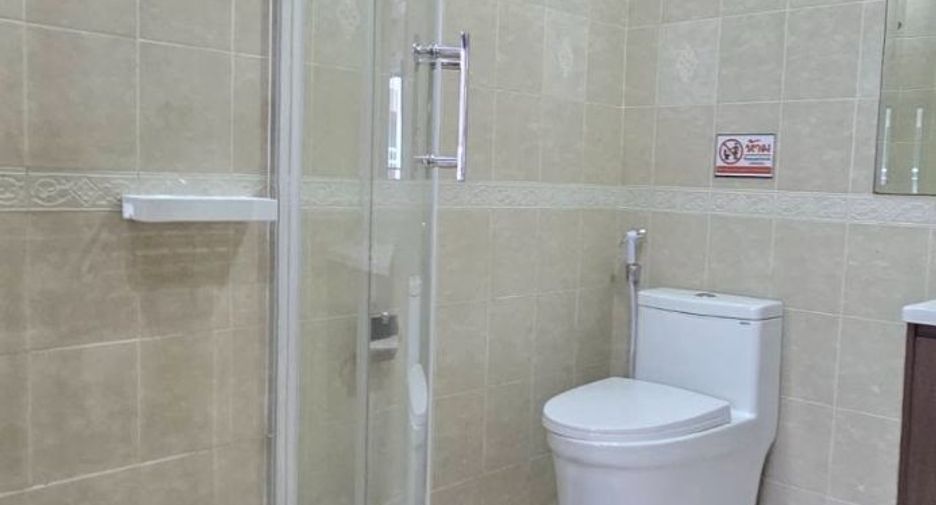 For rent 4 bedrooms townhouse in Bang Lamung, Chonburi