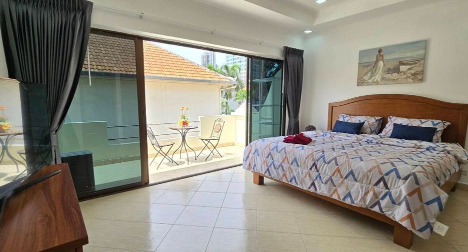 For rent 4 bedrooms townhouse in Bang Lamung, Chonburi