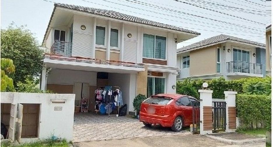 For sale 3 bedrooms house in Lat Krabang, Bangkok