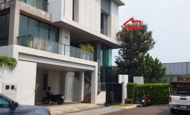 À vendre 5 chambres maison à Lat Phrao, Bangkok