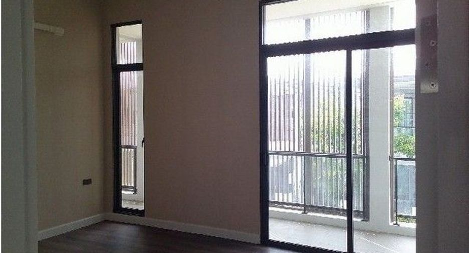For sale 5 ベッドルーム house in Khlong Sam Wa, Bangkok