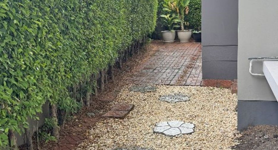 For sale 5 bedrooms house in Bang Lamung, Chonburi