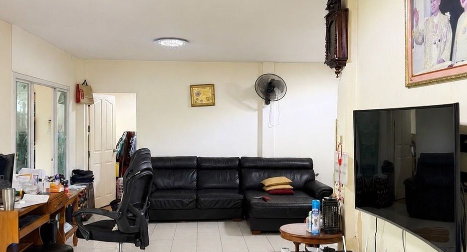 For sale 5 bedrooms house in Lam Luk Ka, Pathum Thani