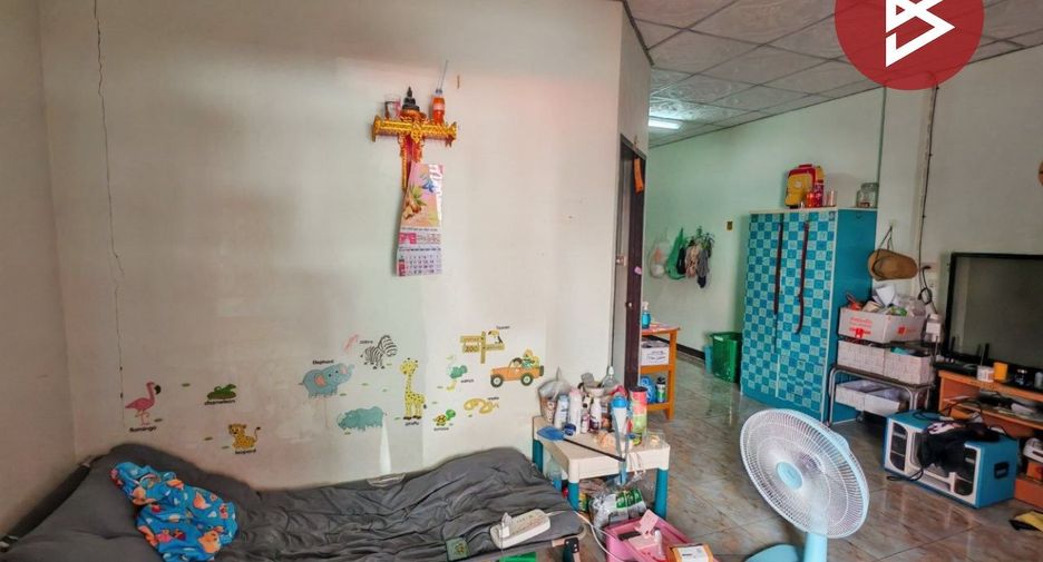 Casa adosada en venta de 2 habitaciones en Uthai, Phra Nakhon Si Ayutthaya