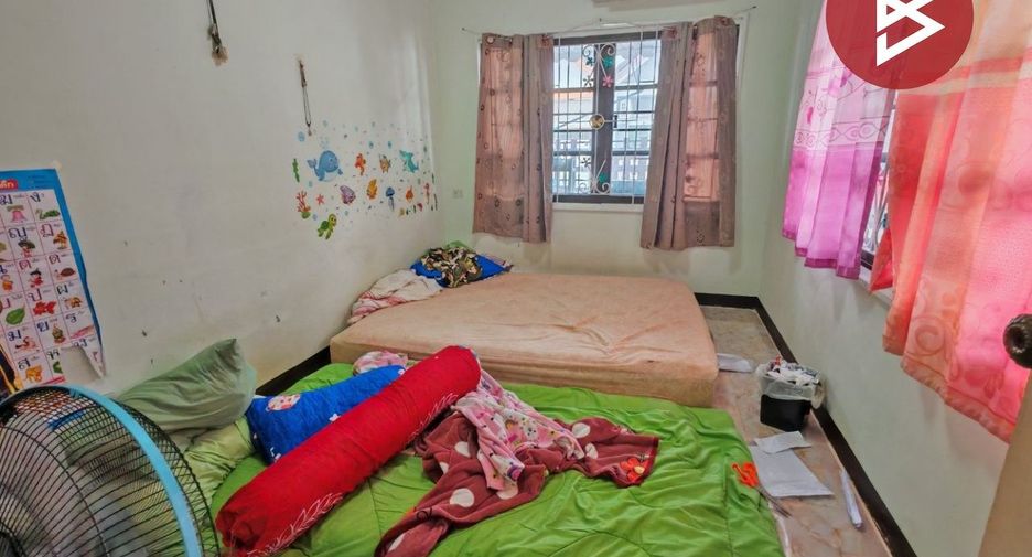 Casa adosada en venta de 2 habitaciones en Uthai, Phra Nakhon Si Ayutthaya