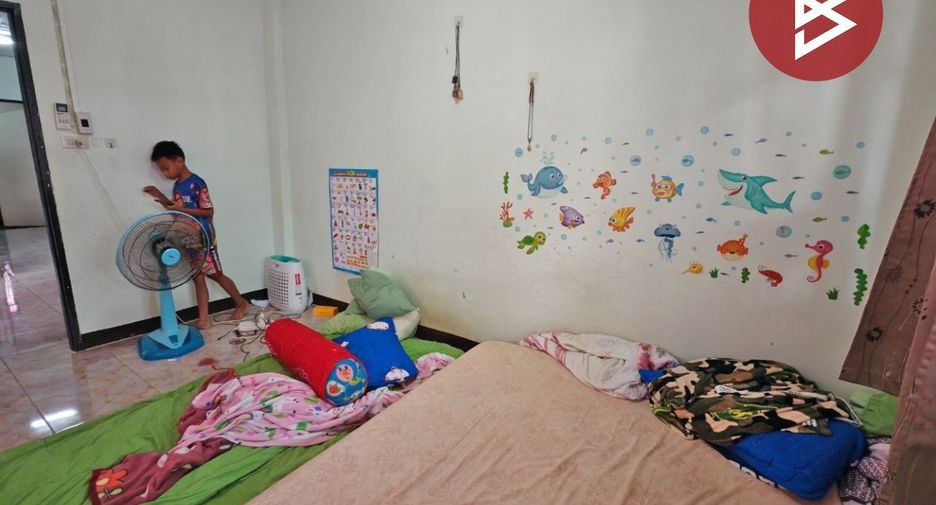 Casa adosada en venta de 2 habitaciones en Uthai, Phra Nakhon Si Ayutthaya