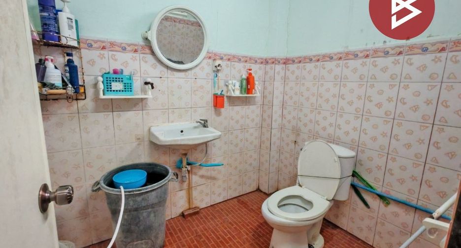 Casa adosada en venta de 2 habitaciones en Uthai, Phra Nakhon Si Ayutthaya