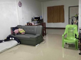 Casa adosada en venta de 3 habitaciones en Phan Thong, Chonburi