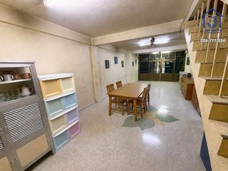 For sale 4 bedrooms retail Space in Ratchathewi, Bangkok