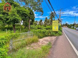 Terreno en venta en Bang Khonthi, Samut Songkhram