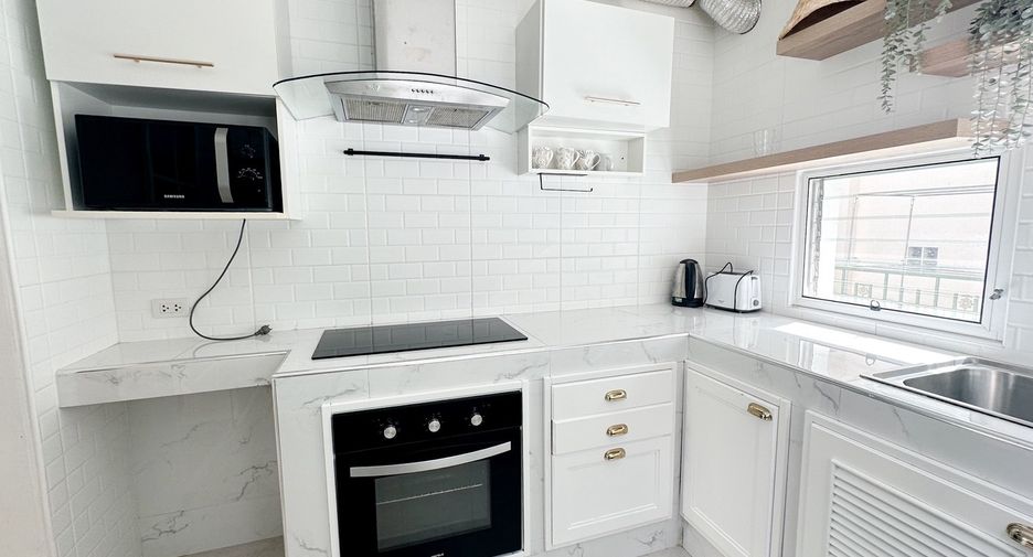 For rent 3 bedrooms house in Mueang Chiang Mai, Chiang Mai